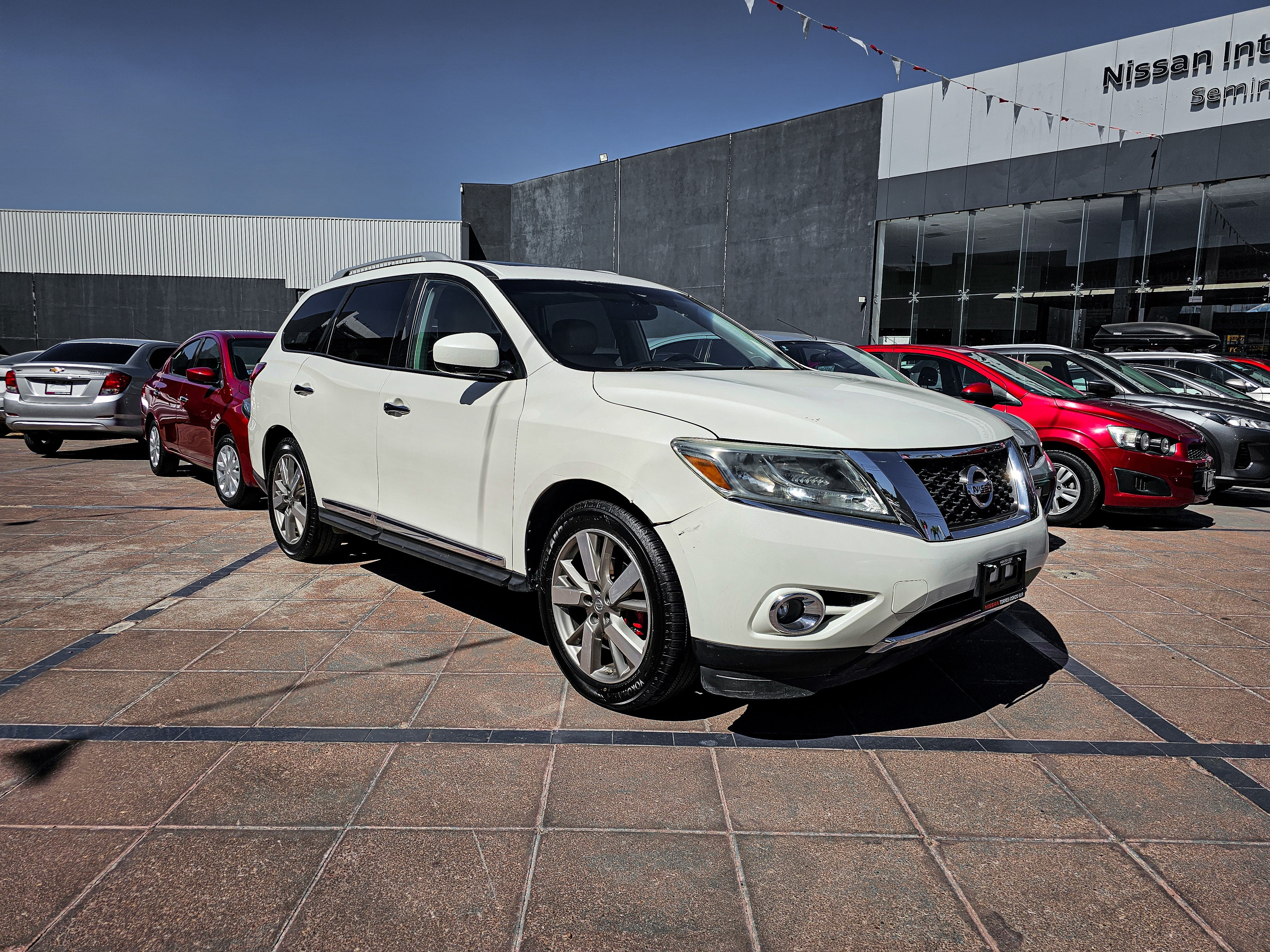 2016 Nissan USADOS Pathfinder 3.5 Exclusive At