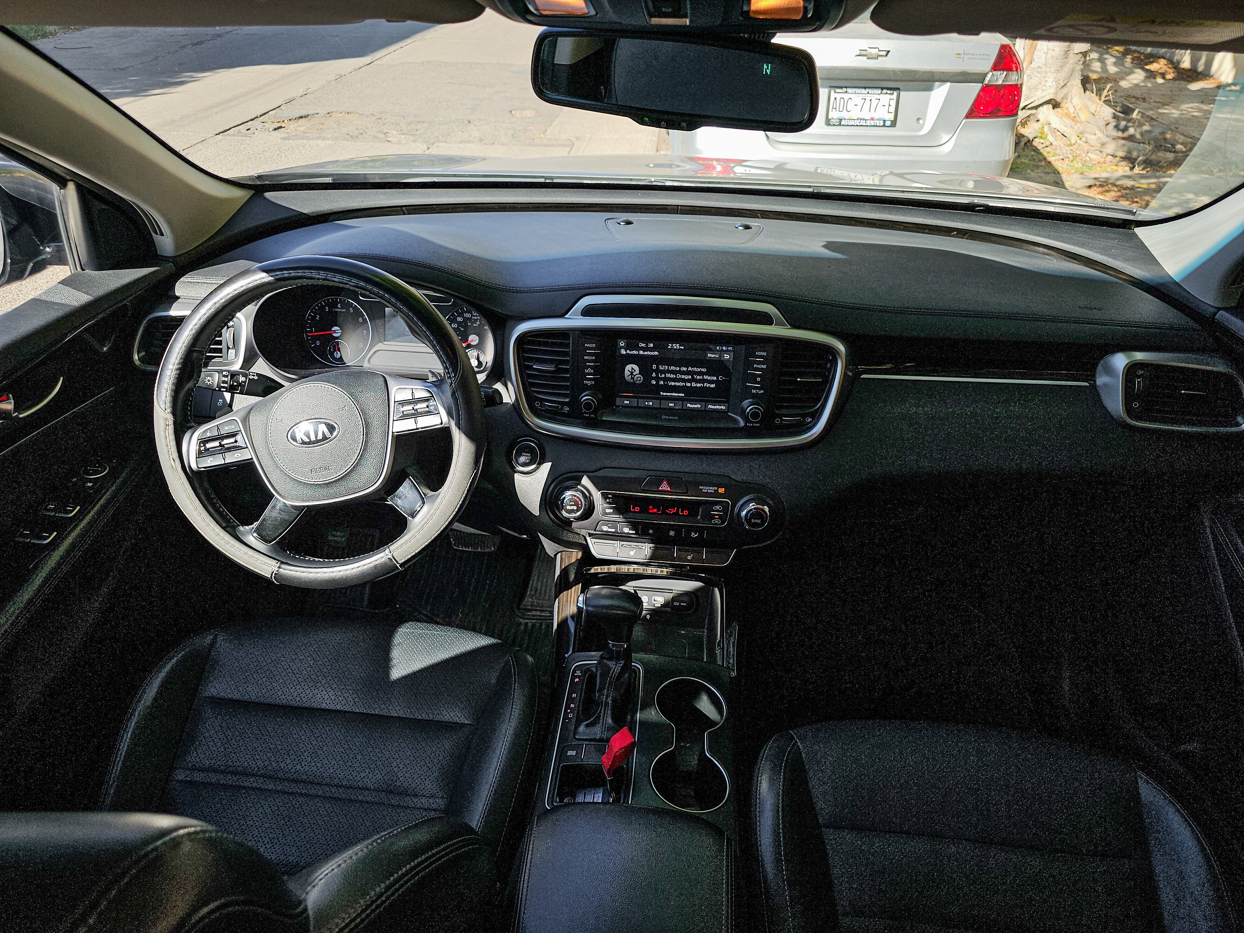 2019 Kia USADOS Sorento 2.4 L4 EX Piel 7 Pasajeros At