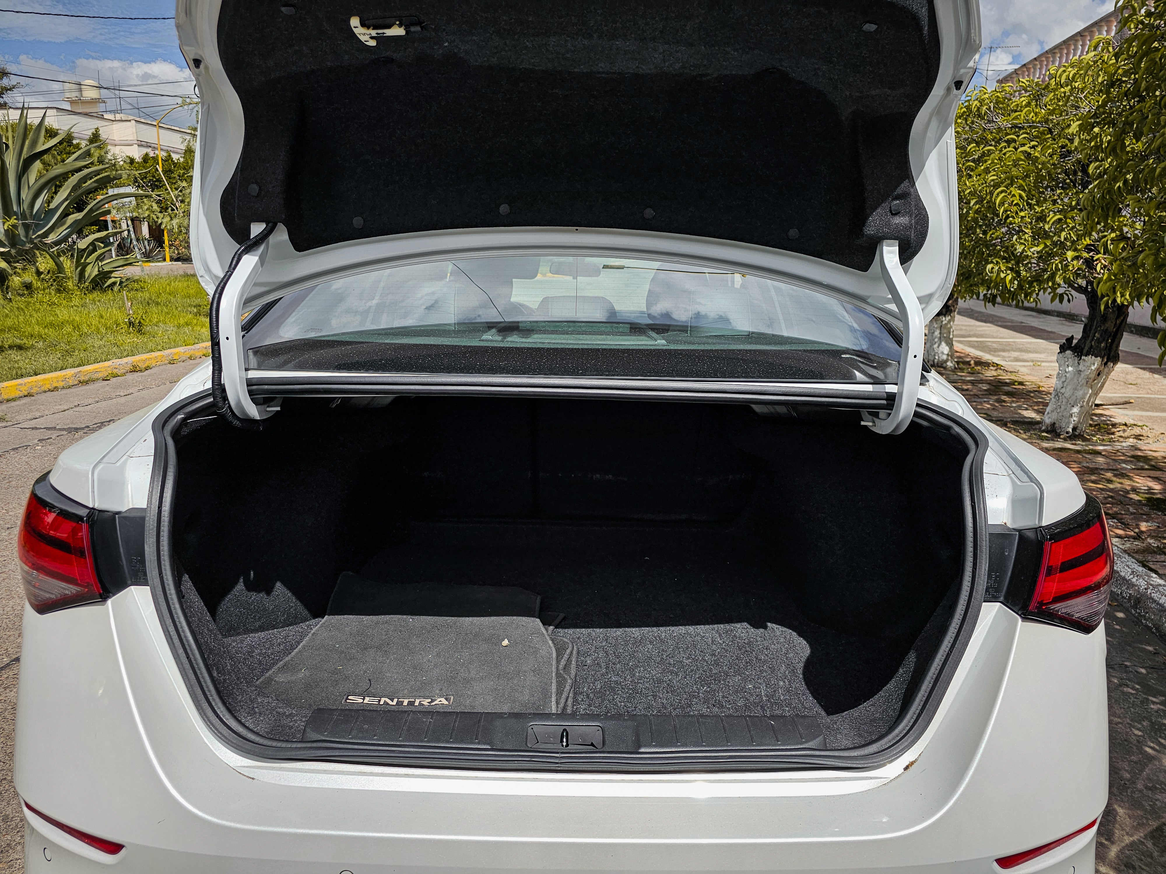 2023 Nissan Sentra Advance