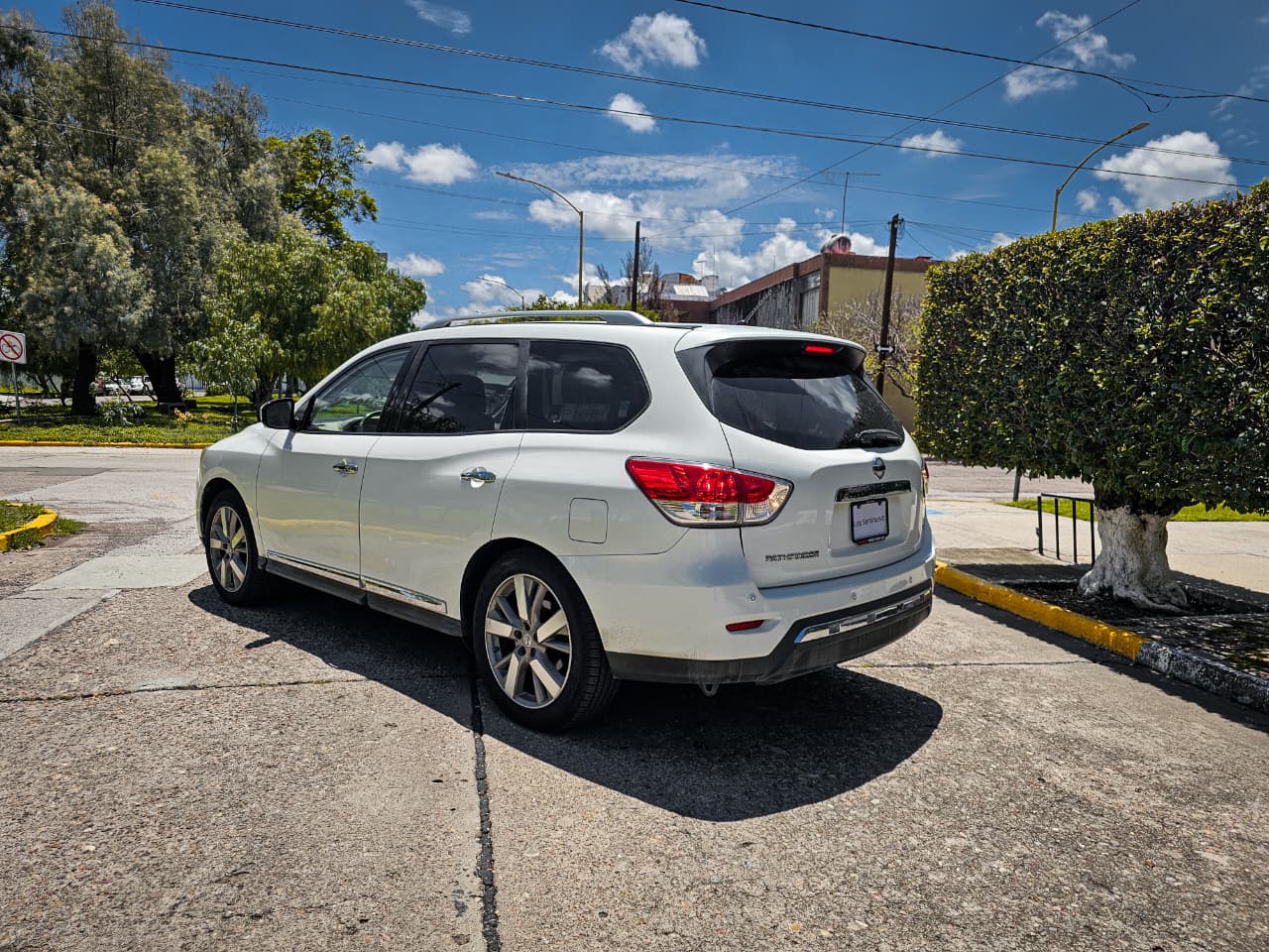 2016 Nissan Pathfinder Exclusive